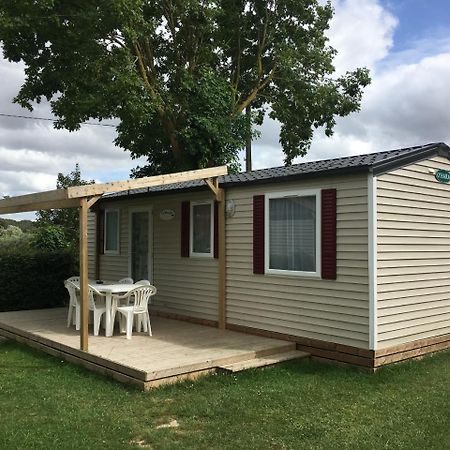 Camping Le Mont Joli Bois 滨海克里耶勒 外观 照片