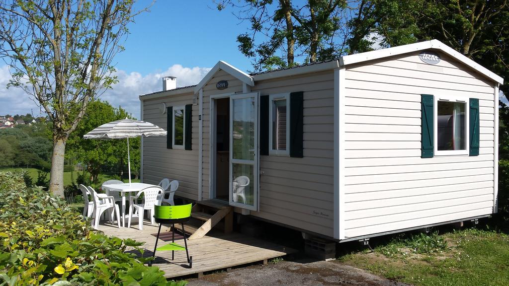 Camping Le Mont Joli Bois 滨海克里耶勒 外观 照片