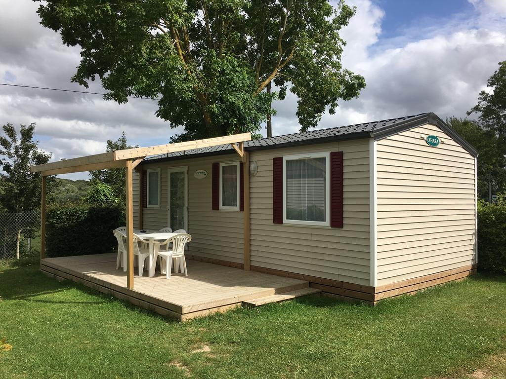 Camping Le Mont Joli Bois 滨海克里耶勒 外观 照片