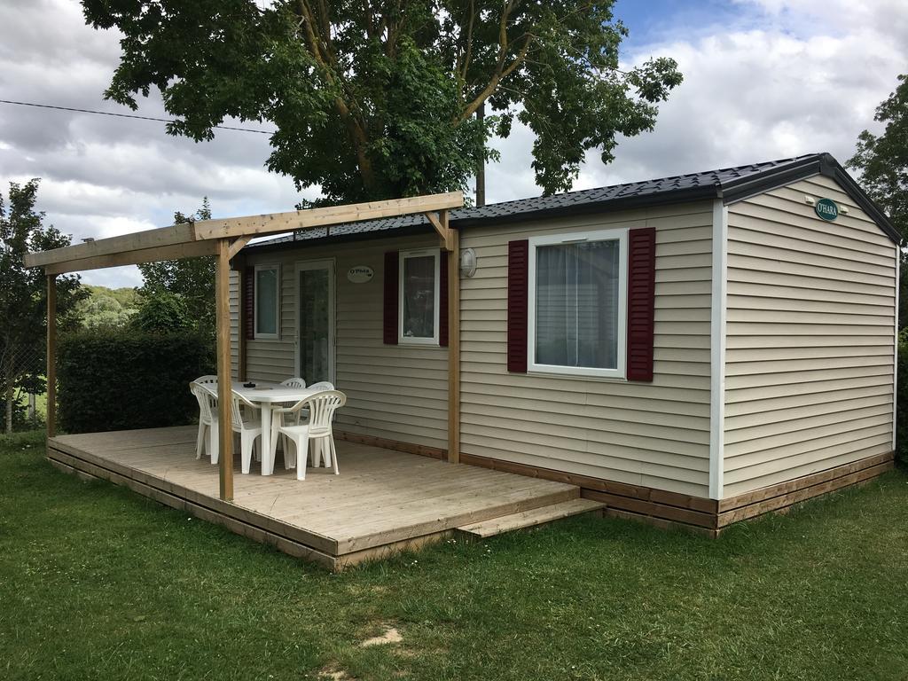 Camping Le Mont Joli Bois 滨海克里耶勒 外观 照片