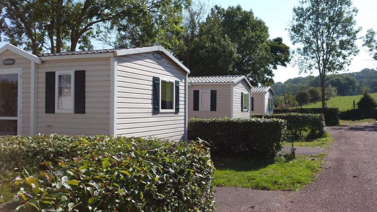 Camping Le Mont Joli Bois 滨海克里耶勒 外观 照片