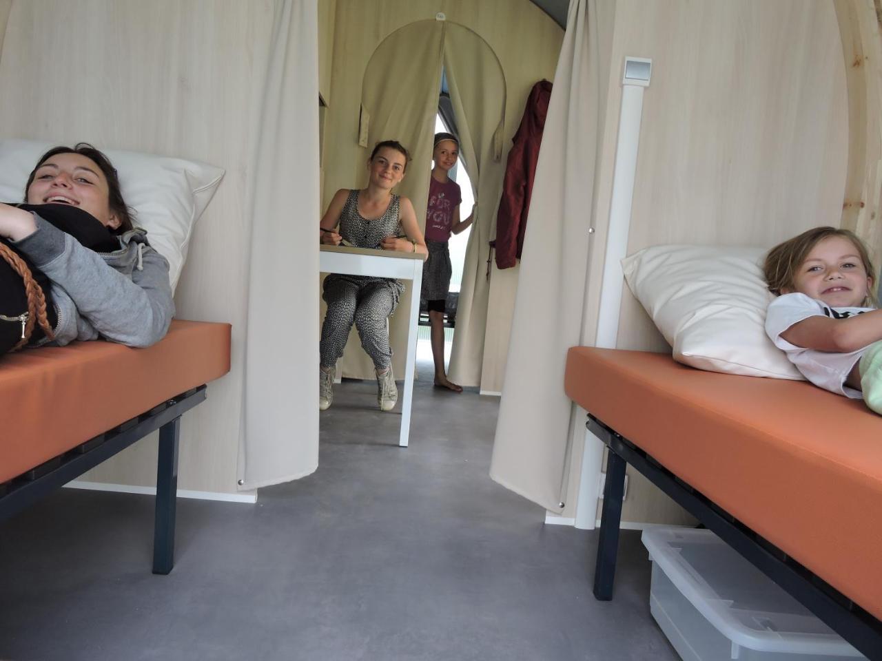 Camping Le Mont Joli Bois 滨海克里耶勒 外观 照片