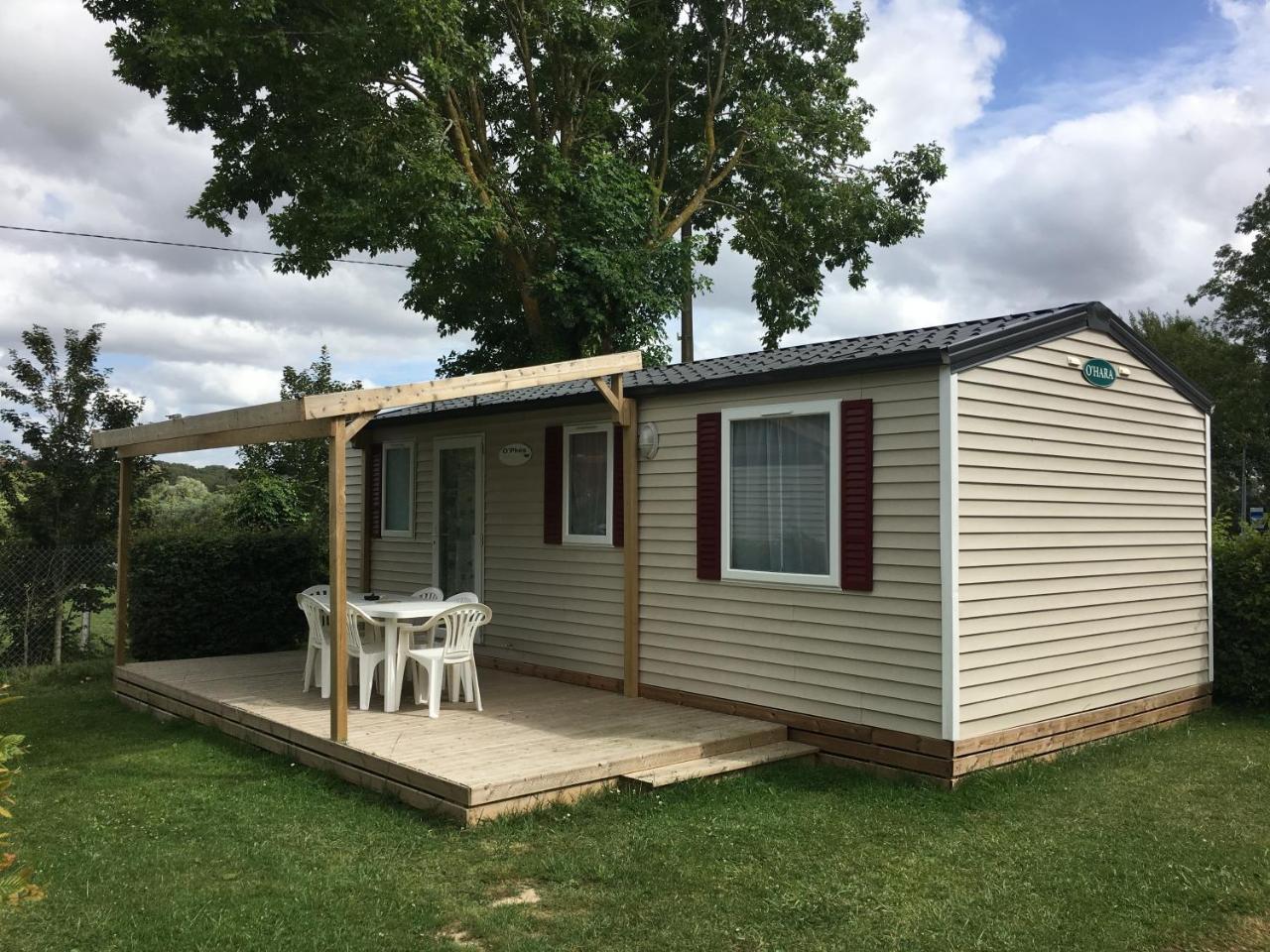 Camping Le Mont Joli Bois 滨海克里耶勒 外观 照片